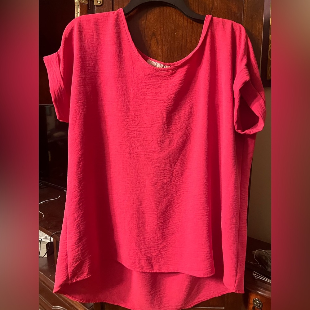 Women’s Short Sleeve Scoop Neck Tee - Hot Pink